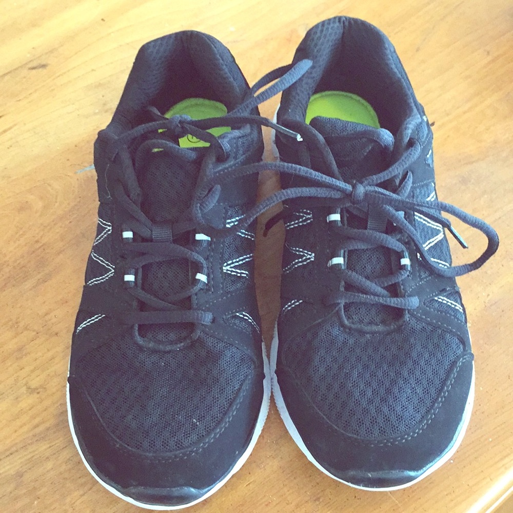 Running shoes